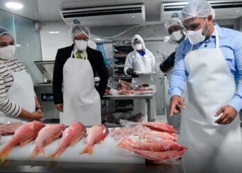 Caraballeda inaugura segundo centro de acopio pesquero para fortalecer la economía comunal en La Guaira