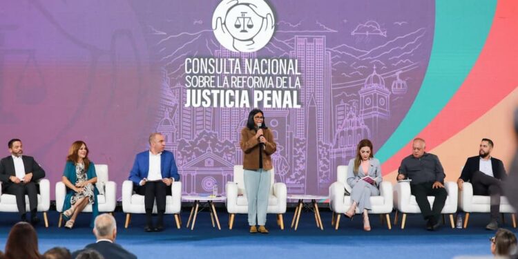 Cuatro Temas | Reforma judicial penal: una consulta trascendente