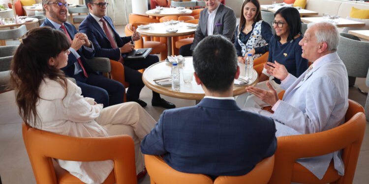 “Venezuela inspira confianza para invertir y producir”: Presidenta (E) Delcy Rodríguez inaugura Hotel Londres en Caracas