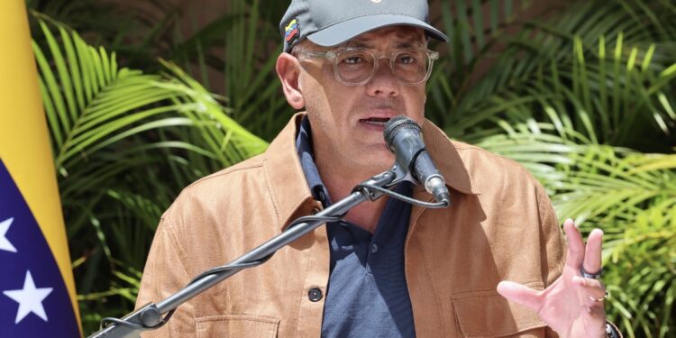 Jorge Rodríguez reporta 920 fallecidos y más de 4.000 damnificados tras sismos de 7.2 y 7.5