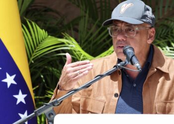 Jorge Rodríguez pide no bajar a La Guaira para no congestionar las vías: «La mejor ayuda es no congestionar las vías»