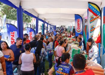 Presidenta (E) Delcy Rodríguez convoca a la Consulta Popular del 12 de julio: «La comunidad organizada decide el destino de los recursos»