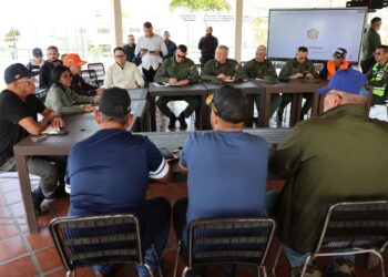 Presidenta (E) Delcy Rodríguez lidera acciones de emergencia en La Guaira tras sismo de magnitud 7.5