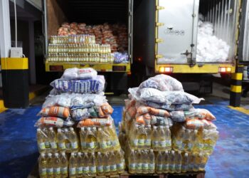 Presidenta (E) Delcy Rodríguez instruyó la distribución de alimentos e insumos básicos en La Guaira