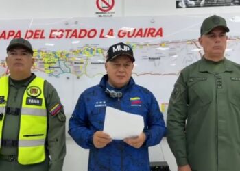 Autoridades restringen acceso a La Guaira para agilizar labores de rescate