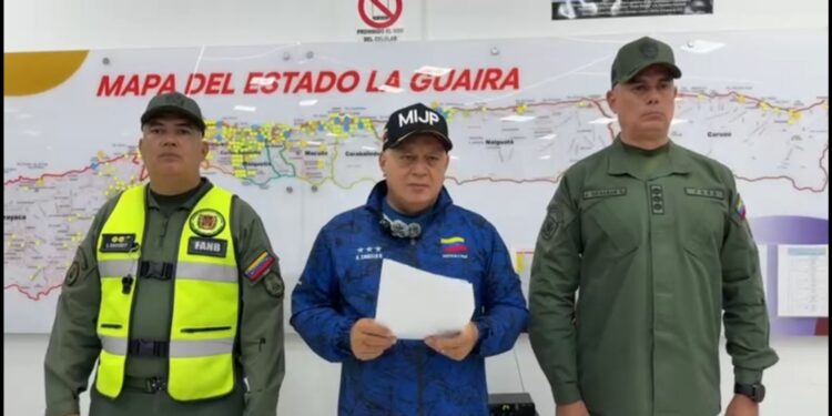 Autoridades restringen acceso a La Guaira para agilizar labores de rescate