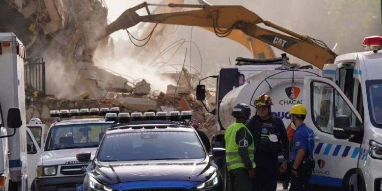 Intensifican labores de recuperación y reconstrucción en La Guaira tras sismos del 24 de junio