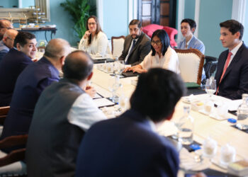 Presidenta (E) Delcy Rodríguez se reúne con Essar Group de India para impulsar inversiones en energías renovables