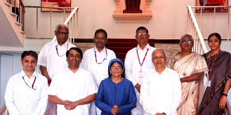 Presidenta (E) Delcy Rodríguez culmina agenda en India con visita al instituto SRI SATHYA SAI para fortalecer cooperación educativa