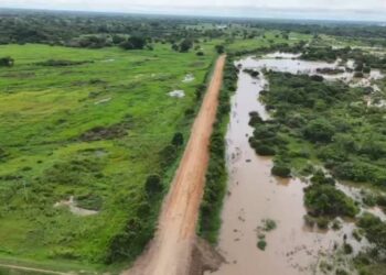 Gobierno Nacional culmina dique carretero de 14 kilómetros para mitigar inundaciones en el sector Menudito de Barinas