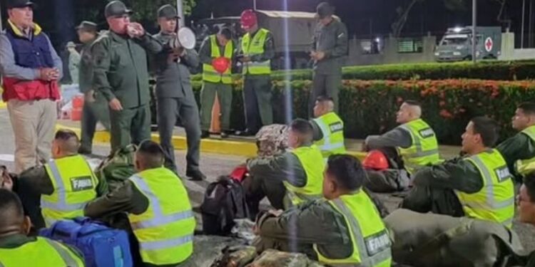 FANB mantiene activo despliegue logístico y sanitario para atender emergencia en La Guaira