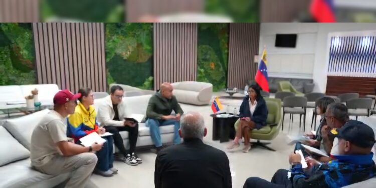 Presidenta (E) Delcy Rodríguez define estrategias de reconstrucción y atención a familias afectadas por los sismos