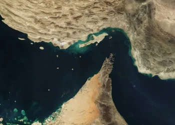 Irán anuncia el cierre total del Estrecho de Ormuz tras escalada militar con EE.UU