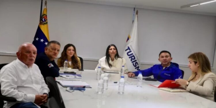Venezuela e Italia avanzan en la reactivación de conexión aérea directa entre Roma y Caracas