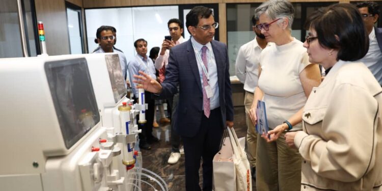 Venezuela e India fortalecen lazos de cooperación y evalúan suministro de material médico-quirúrgico de alta calidad