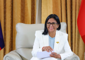 Presidenta (E) Delcy Rodríguez lidera el mayor avance en popularidad entre mandatarios latinoamericanos según Bloomberg Línea