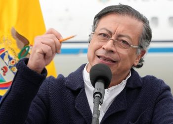 Presidente Petro desconoce resultados de preconteo y exige transparencia en escrutinio oficial