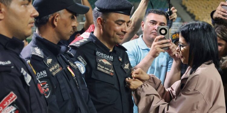 Presidenta (E) Delcy Rodríguez: «Venezuela nunca olvidará la mano amiga de los rescatistas internacionales»