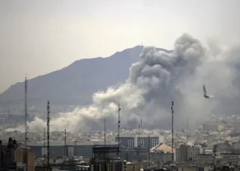 Trump frena los bombardeos a Irán para abrir un espacio a la negociación