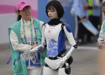 China lidera sin rival el mercado de los robots humanoides