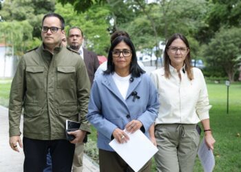 Presidenta Encargada Delcy Rodríguez anuncia activación de 10 motores económicos y plan de recuperación aeroportuaria en medio de la emergencia nacional