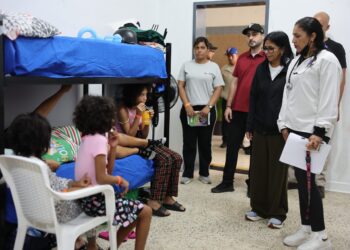 (+Fotos) Inspeccionan campamento transitorio en la U.E.N. Gran Colombia