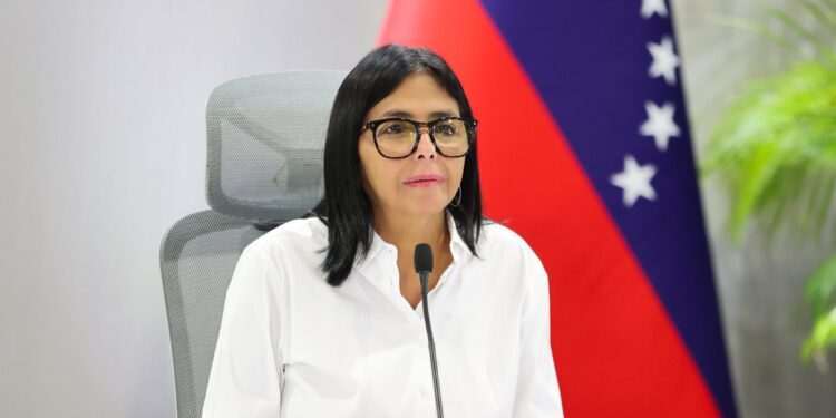 Presidenta (E) Delcy Rodríguez supervisa atención integral en los 87 campamentos transitorios del país