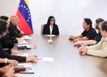Presidenta (E) Delcy Rodríguez articula planes de habitabilidad y resiliencia urbana con el experto internacional Hideki Miyamoto
