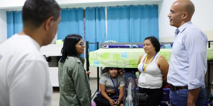Presidenta Delcy Rodríguez supervisa campamento transitorio en Propatria