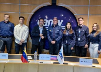 CANTV y Ministerio de Ciencia y Tecnología trabajan en la restitución de servicios en La Guaira 10 CANTV y Ministerio de Ciencia y Tecnología trabajan en la restitución de servicios en La Guaira