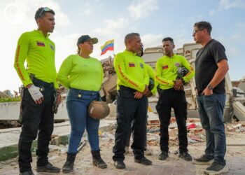 Tsunami, el perro rescatista símbolo de esperanza tras los sismos, recibirá un nuevo hogar junto a su cuidador Jorge 8 Tsunami, el perro rescatista símbolo de esperanza tras los sismos, recibirá un nuevo hogar junto a su cuidador Jorge