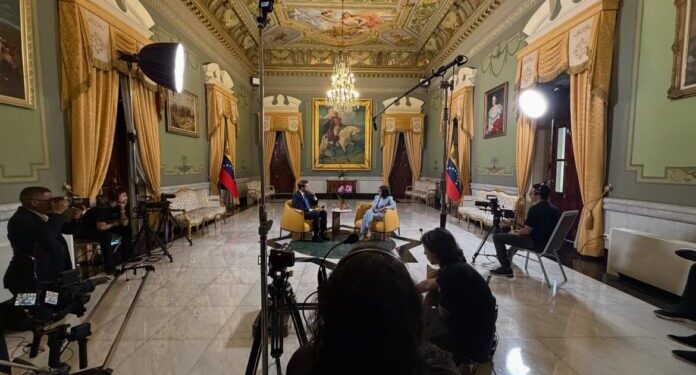 Presidenta Delcy Rodríguez ratifica su compromiso con el bienestar nacional: Juré trabajar por la felicidad social y económica de Venezuela