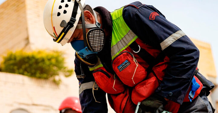 Gobierno Nacional despliega 30.989 efectivos y distribuye más de 32 millones de litros de agua tras la emergencia sísmica