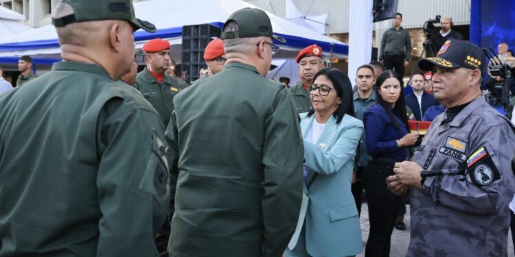 Presidenta Delcy Rodríguez asciende a efectivos de la Guardia de Honor Presidencial y la DGCIM y los exalta como «guardianes de la paz»