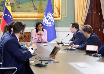 Presidenta Delcy Rodríguez encabeza reunión estratégica con delegación del FMI