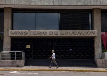 Ministerio de Educación reactiva la atención presencial al público para todos sus trámites y servicios en Caracas