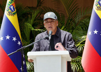 Gobierno Nacional ordena construcción de 1.875 viviendas para afectados por sismos en La Guaira