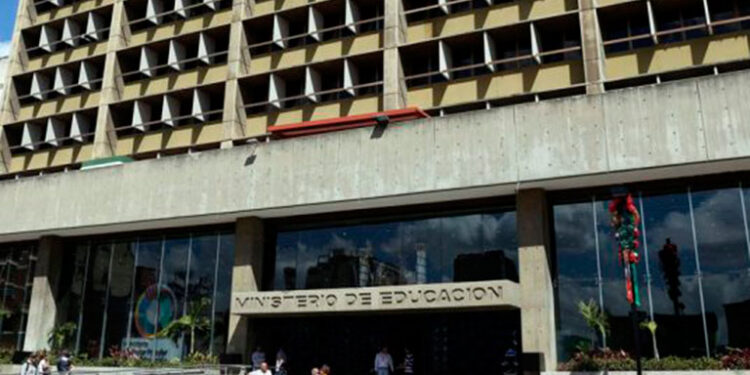 Ministerio de Educación anuncia directrices para la continuidad escolar tras terremoto