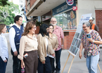 Delcy Rodríguez lidera inspección y entrega de créditos del «Plan Venezuela Renace» en Altamira