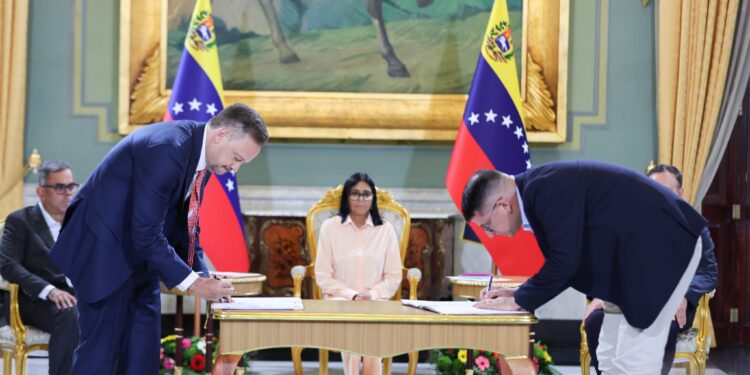 «El día de hoy se ha firmado el contrato»: Presidenta Delcy Rodríguez sella el acuerdo que reactiva Tocoma y Macagua para blindar el SEN ante el «Súper Niño»