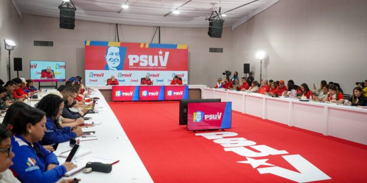 Cabello: Comunas elegirán y aprobarán sus propios proyectos el próximo 18 de octubre