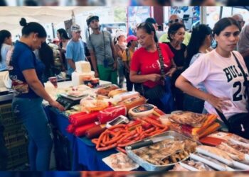 (+Fotos) Despliegan mega jornada integral en La Guaira que beneficia a más de 5 mil familias con salud y alimentación