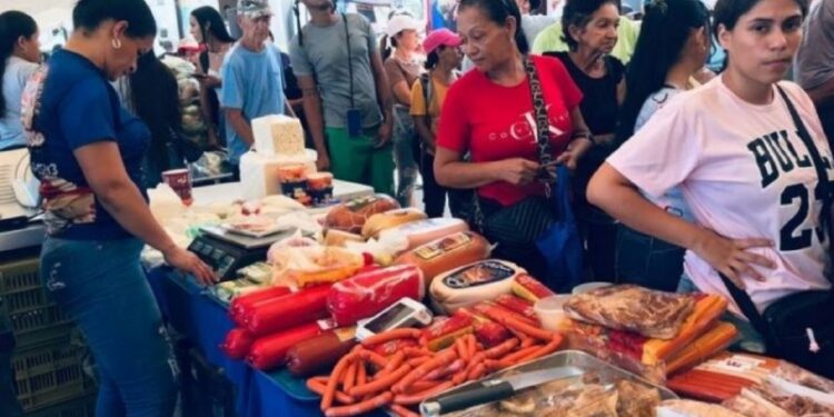 (+Fotos) Despliegan mega jornada integral en La Guaira que beneficia a más de 5 mil familias con salud y alimentación