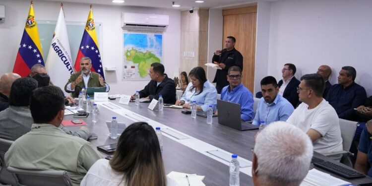 Evalúan alianzas estratégicas con la FAO para consolidar el motor agrícola