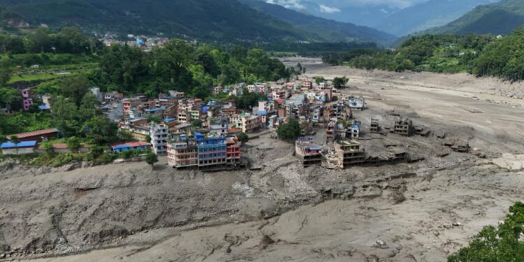 Más de 270 muertos y 1.400 desaparecidos tras un devastador aluvión en Nepal y China 1 Más de 270 muertos y 1.400 desaparecidos tras un devastador aluvión en Nepal y China