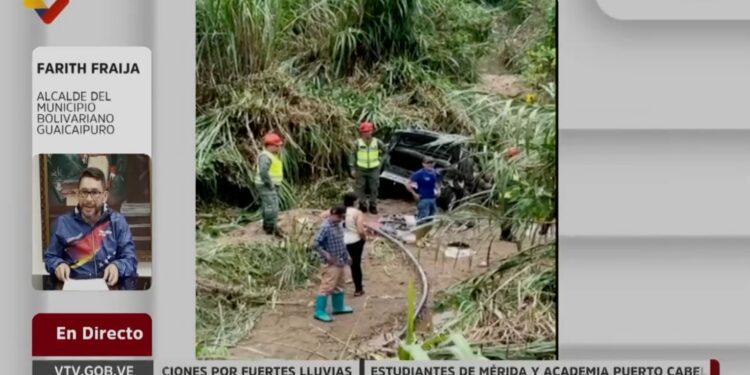 Alcalde Farith Fraija reporta 156 viviendas afectadas y dos desaparecidos tras fuertes lluvias en Guaicaipuro