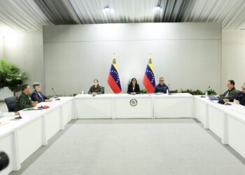 Presidenta Delcy Rodríguez lidera plan de contingencia por crisis eléctrica: “Venezuela se convierte en un gran equipo” 4 Presidenta Delcy Rodríguez lidera plan de contingencia por crisis eléctrica: “Venezuela se convierte en un gran equipo”