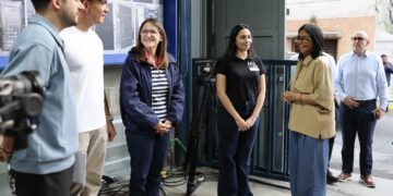 Presidenta Delcy Rodríguez resalta el talento emprendedor venezolano durante visita a fábrica Metalblanc en Catia