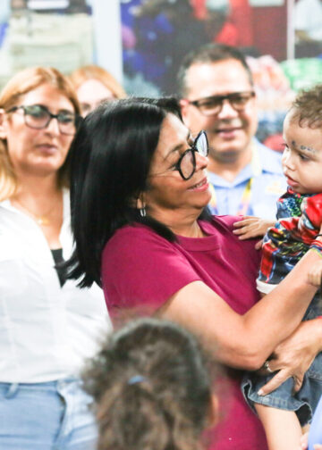 Presidenta Delcy Rodríguez entrega el Súper Abasto Mercal número 200 en Caracas y anuncia incremento del consumo de alimentos