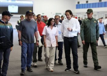 Jefa de Estado supervisa terminales temporales en Maiquetía y anuncia reactivación de vuelos para el 1 de septiembre 6 Jefa de Estado supervisa terminales temporales en Maiquetía y anuncia reactivación de vuelos para el 1 de septiembre